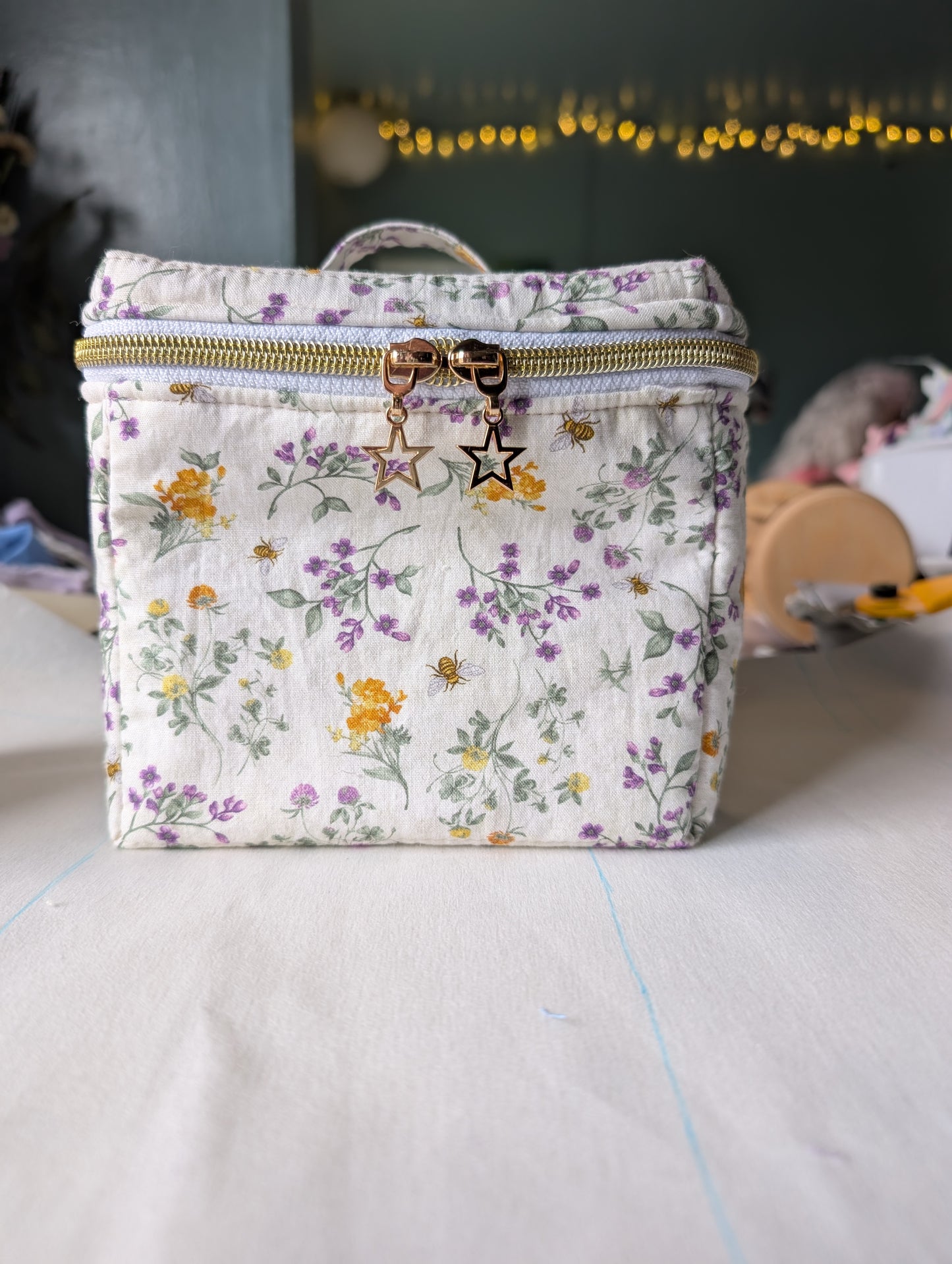 Cube bag - Bees and Flowers